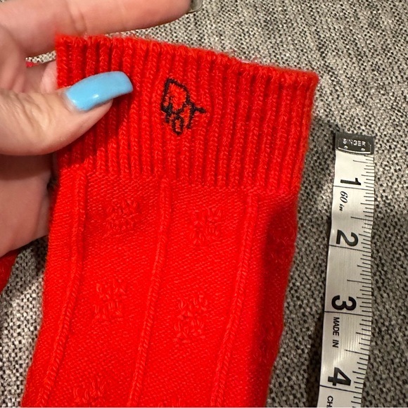 Dior Bold Red Women's Casual Socks - Picture 6 of 7